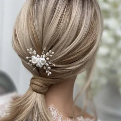 Lace & Favour Schneeglöckchen Porzellanblumen und Süßwasserperlen Haarnadel (Silber)* Geschenke Für Die Braut | Perlen-haarschmuck