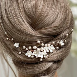 Lace & Favour Skye Porzellan Blumen und Perlen Brauthaarkamm (Gold)* Perlen-haarschmuck | Gold-haar-accessoires