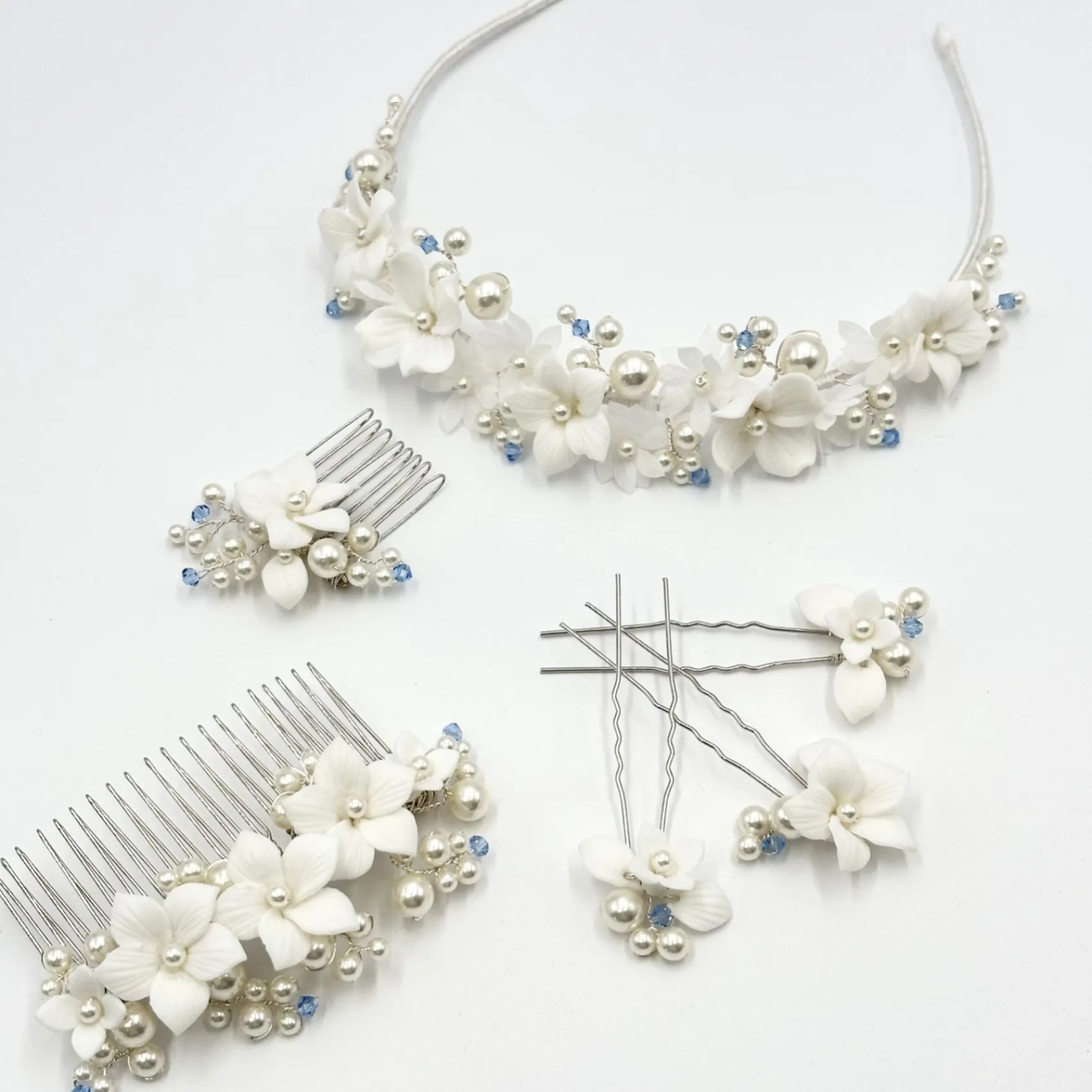Beads & Beyond Tiffany Set aus 3 Haarnadeln mit Perlen und hellem Saphir-Kristall mit Blumenmuster* Etwas Blaue Geschenke | Geschenke Für Die Braut
