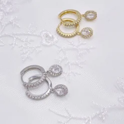 Lace & Favour Tobago Silber Crystal verschönert Huggie Hoop Ohrringe* Silberner Abschlussball-schmuck | Abschlussball-ohrringe
