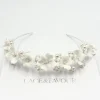 Beads & Beyond Trinity Elfenbein Keramik Blume und Perle Hochzeit Stirnband* Perlen-haarschmuck | Silberne Haar-accessoires