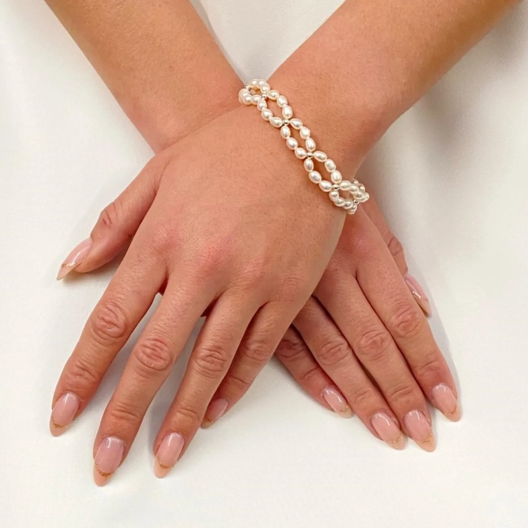 Lace & Favour Tuliana Süßwasserperlen-Brautarmband (Silber)* Perlen-hochzeitsschmuck | Silberner Hochzeitsschmuck