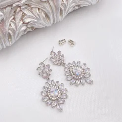 Lace & Favour Valencia Glitzernde Statement-CZ-Kronleuchter-Ohrringe* Silberner Abschlussball-schmuck | Abschlussball-ohrringe