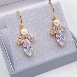Lace & Favour Vermont Gold Perlen- und Kristalltropfen-Ohrringe* Geschenke Für Die Braut | Gold-hochzeitsschmuck
